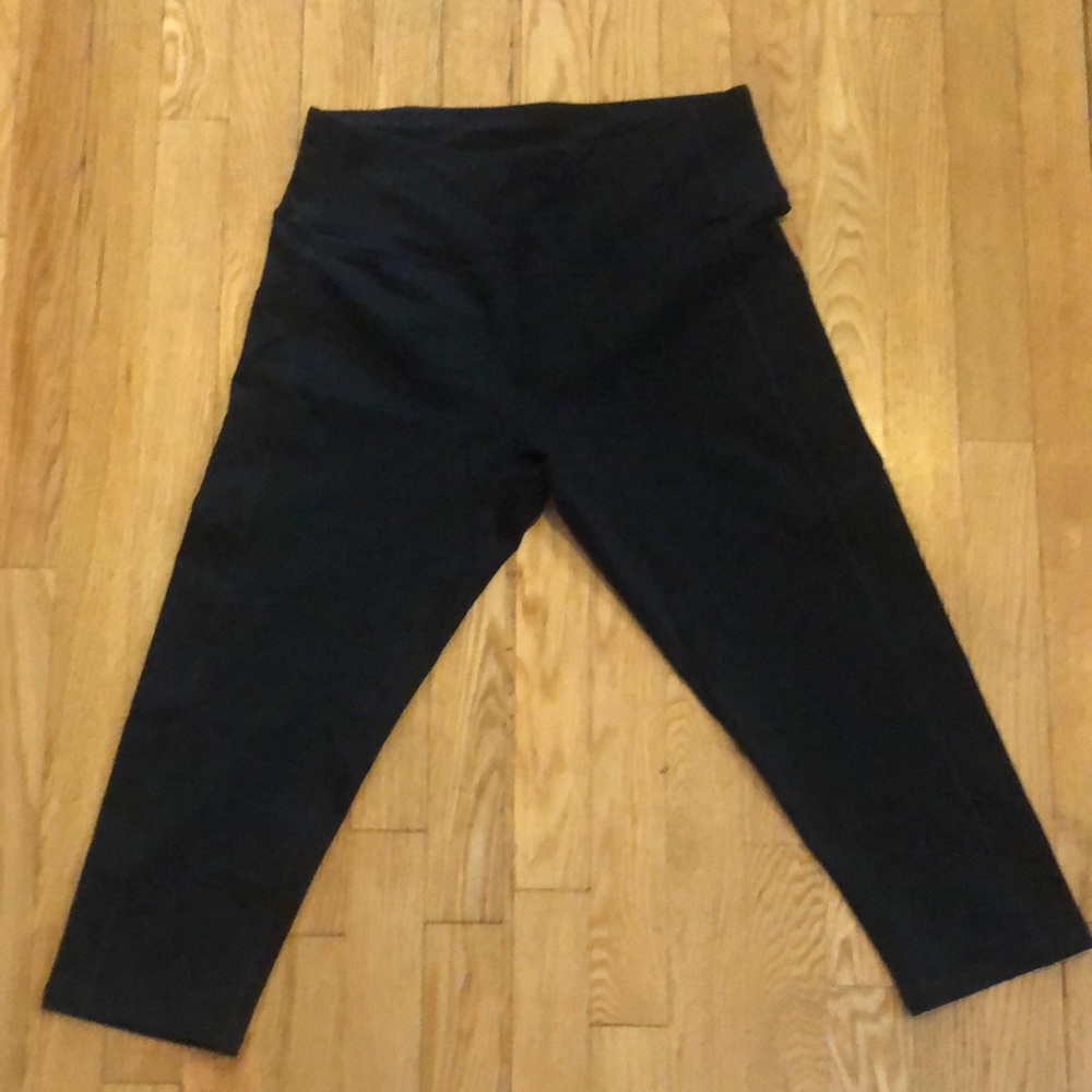 Brand new stelle Capri black leggings